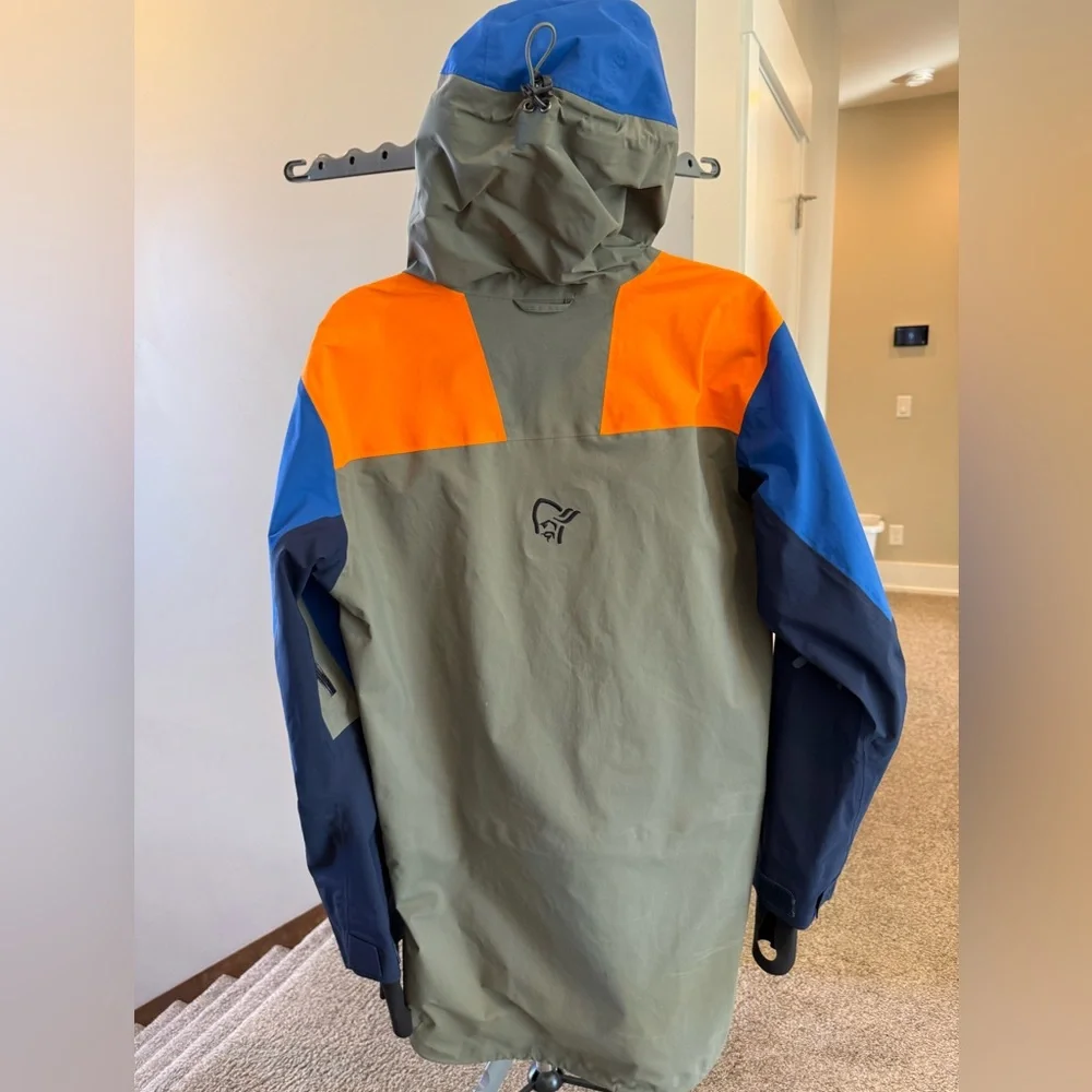 Norrona Lafoten Gore-Tex Anorak -Mens - Picture 5 of 14